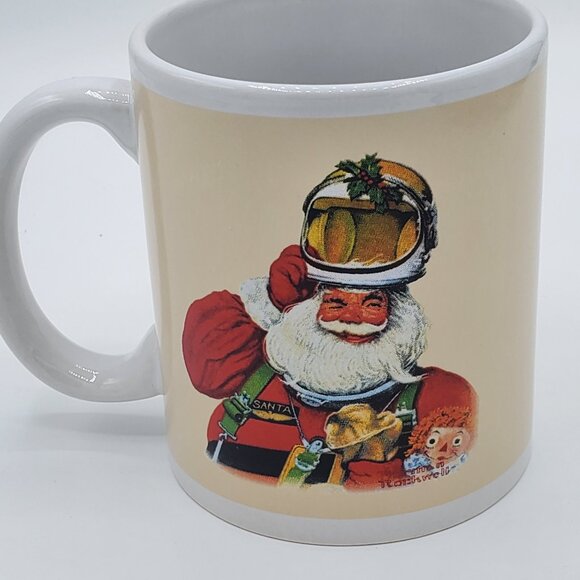 Norman Rockwell Inspired Space Age Santa Mug - Picture 7 of 7